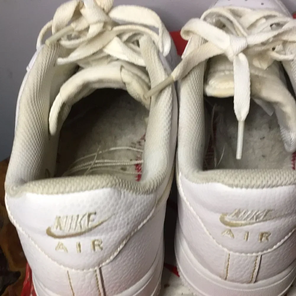 Nike Air Force 1 Hurricane sneakers